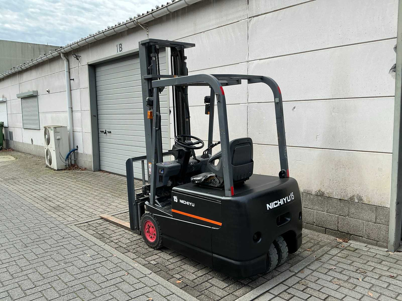 2000 NICHIYU 15 FORKLIFT - Gabelstapler: das Bild 5 2000 NICHIYU 15 FORKLIFT - Gabelstapler: das Bild 5