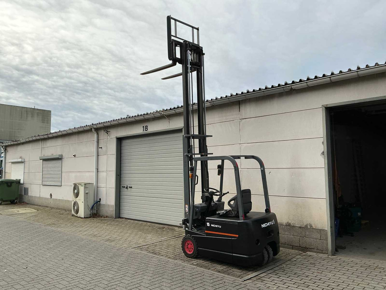 2000 NICHIYU 15 FORKLIFT - Gabelstapler: das Bild 2 2000 NICHIYU 15 FORKLIFT - Gabelstapler: das Bild 2