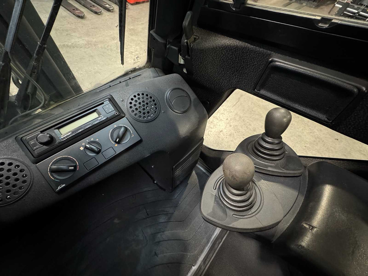 Gabelstapler 2010 LINDE H30D-01 3.000KG 3.+4. VALVE FORK ADJUSTER TRIPLEX DIESEL FORKLIFT FORKLIFT 10,482 HOURS.: das Bild 17 Gabelstapler 2010 LINDE H30D-01 3.000KG 3.+4. VALVE FORK ADJUSTER TRIPLEX DIESEL FORKLIFT FORKLIFT 10,482 HOURS.: das Bild 17