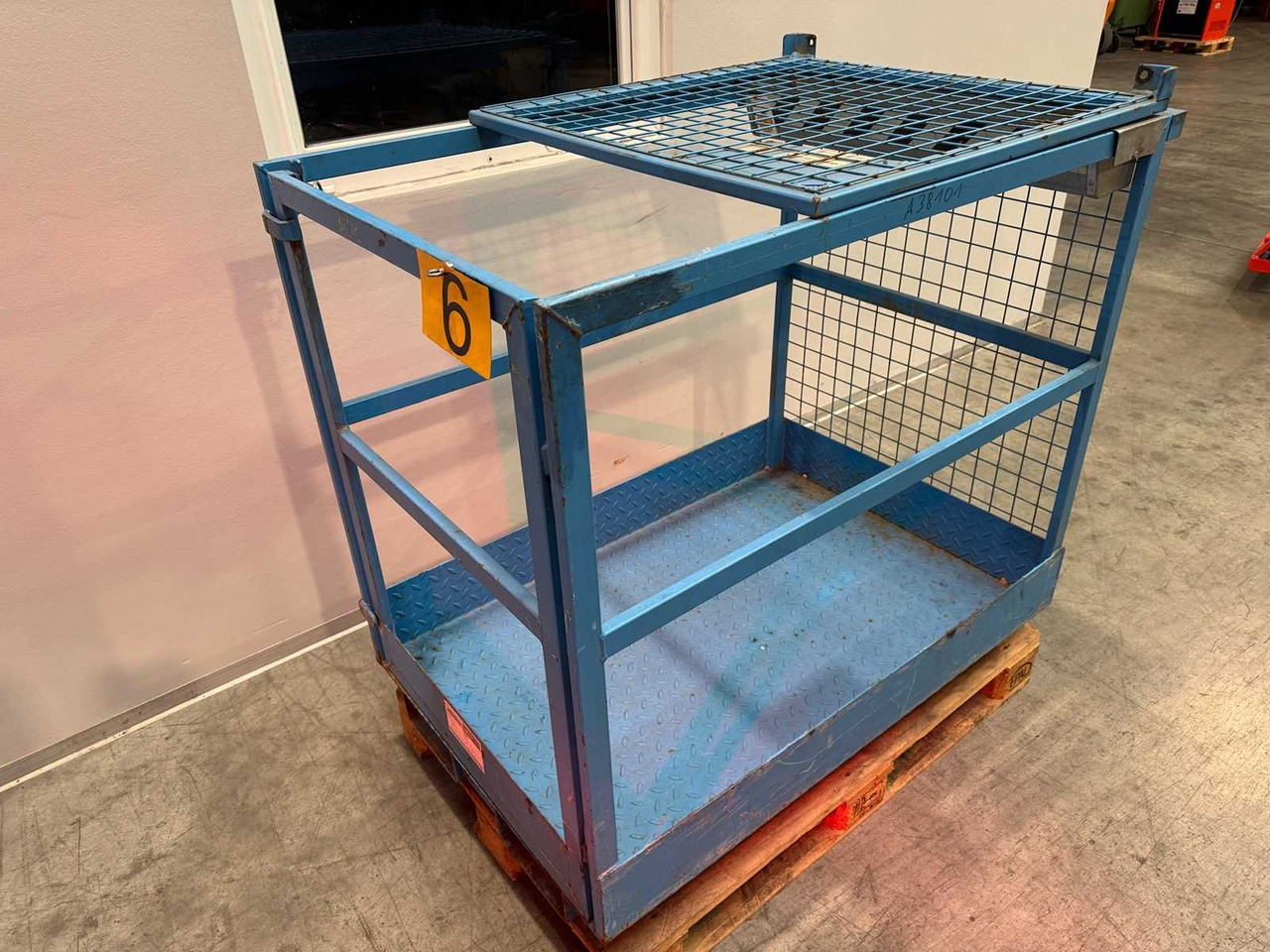 2011 BAUER WORK CAGE FUSE CAGE LATTICE BOX FORKLIFT REACH TRUCK - Gabelstapler: das Bild 2 2011 BAUER WORK CAGE FUSE CAGE LATTICE BOX FORKLIFT REACH TRUCK - Gabelstapler: das Bild 2