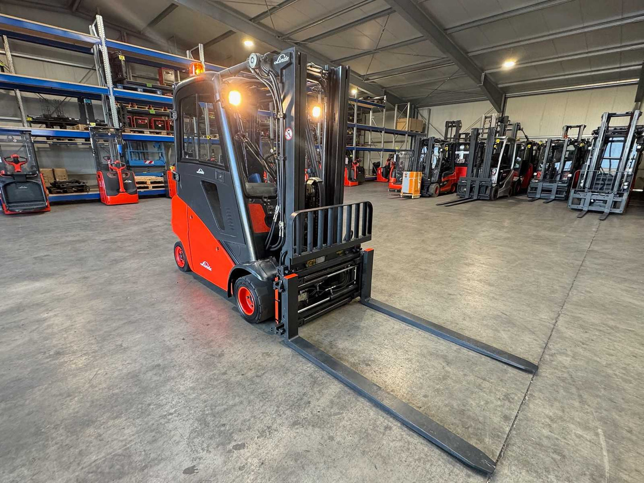 2011 SERVICE + UVV 09/2026 LINDE H20T 2.000KG TRIPLEX 3.+4. - Gabelstapler: das Bild 2 2011 SERVICE + UVV 09/2026 LINDE H20T 2.000KG TRIPLEX 3.+4. - Gabelstapler: das Bild 2