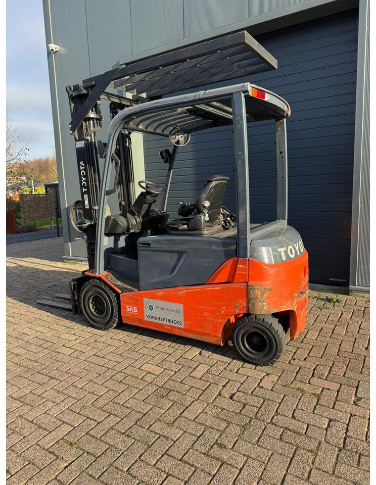 2013 TOYOTA 8FBMT25 FORKLIFT - Gabelstapler: das Bild 4 2013 TOYOTA 8FBMT25 FORKLIFT - Gabelstapler: das Bild 4