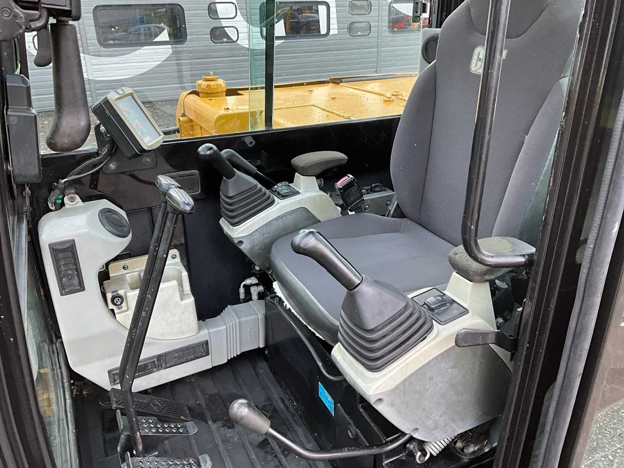 Bagger 2016 CATERPILLAR 305.5E2 MIDI EXCAVATOR: das Bild 22