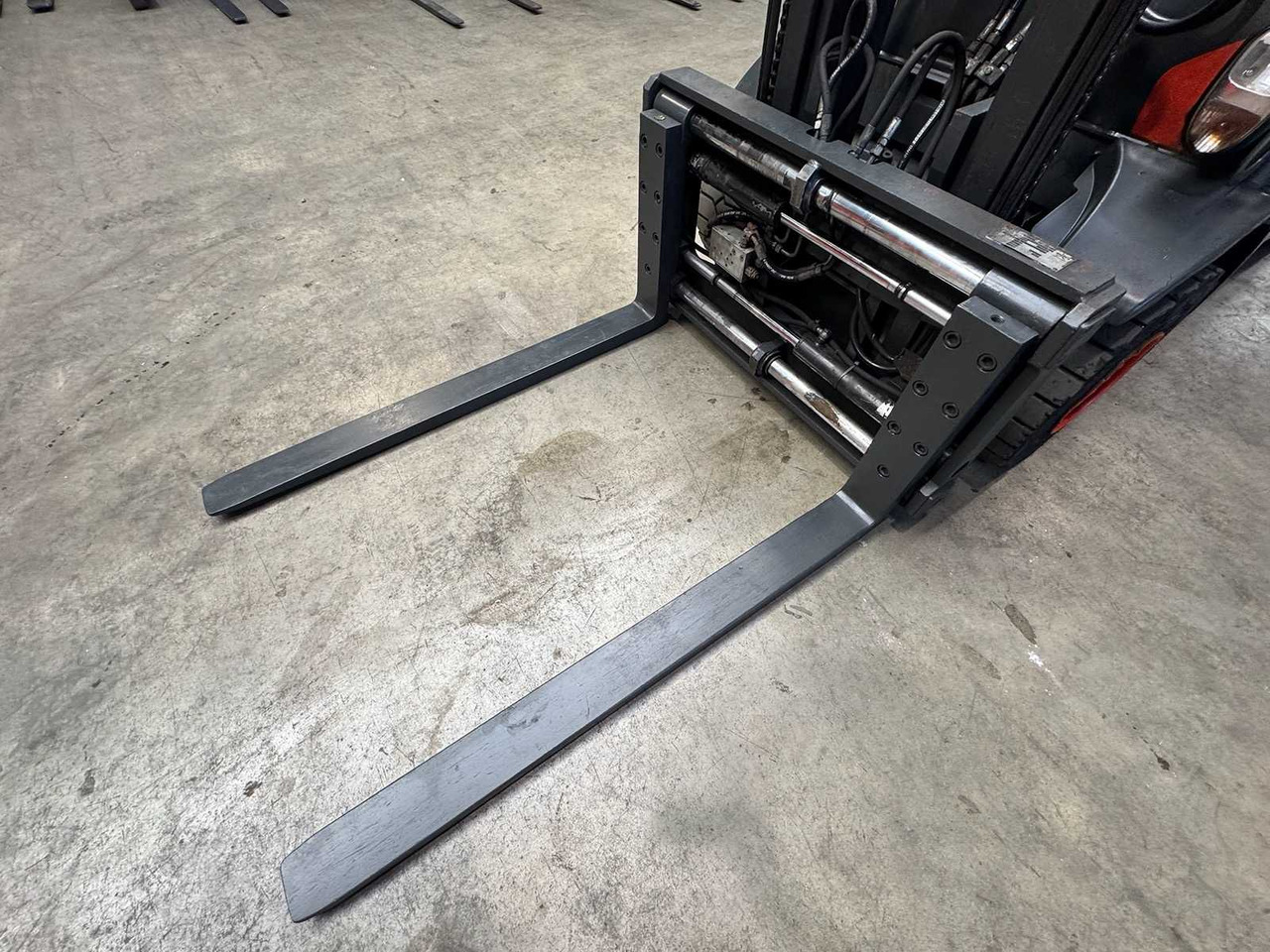 Gabelstapler 2016 LINDE H30T 3.000KG 3.+4TH VALVE FORK ADJUSTER GAS FORKLIFT FORKLIFT: das Bild 8 Gabelstapler 2016 LINDE H30T 3.000KG 3.+4TH VALVE FORK ADJUSTER GAS FORKLIFT FORKLIFT: das Bild 8