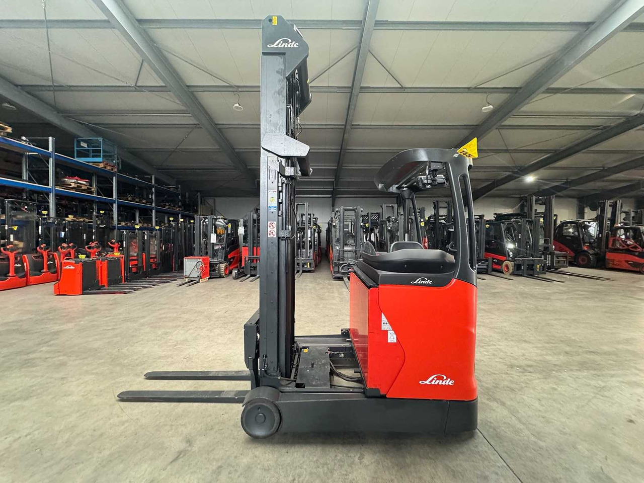 2016 SERVICE+UVV 10/2026 LINDE R16 TRIPLEX 796CM REACH TRUCK FORK ADJUSTER ELECTRIC FORKLIFT - Gabelstapler: das Bild 4 2016 SERVICE+UVV 10/2026 LINDE R16 TRIPLEX 796CM REACH TRUCK FORK ADJUSTER ELECTRIC FORKLIFT - Gabelstapler: das Bild 4