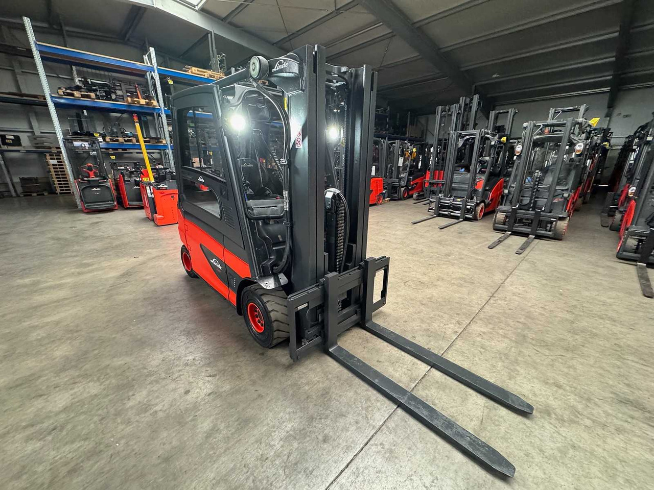 Gabelstapler 2018 SERVICE + UVV 10/2026 LINDE E30L 3,000KG TRIPLEX ELECTRIC FORKLIFT 4,647 HOURS: das Bild 6 Gabelstapler 2018 SERVICE + UVV 10/2026 LINDE E30L 3,000KG TRIPLEX ELECTRIC FORKLIFT 4,647 HOURS: das Bild 6