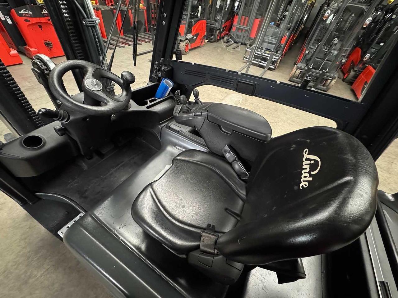 Gabelstapler 2018 SERVICE + UVV 10/2026 LINDE E30L 3,000KG TRIPLEX ELECTRIC FORKLIFT 4,647 HOURS: das Bild 15 Gabelstapler 2018 SERVICE + UVV 10/2026 LINDE E30L 3,000KG TRIPLEX ELECTRIC FORKLIFT 4,647 HOURS: das Bild 15