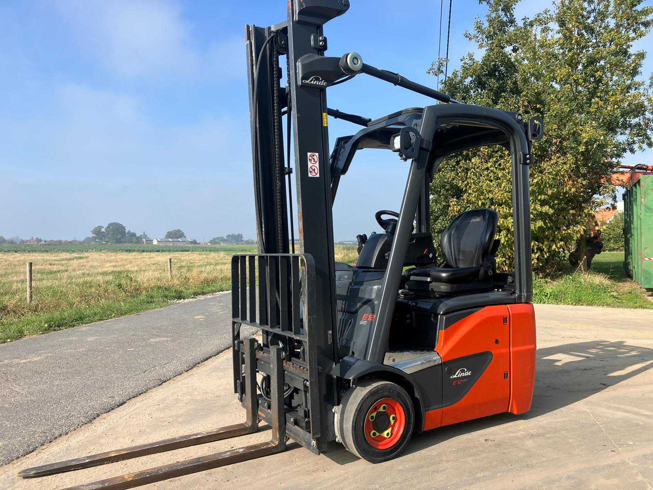 2019 LINDE E12 ELECTRIC FORKLIFT TRUCK - Gabelstapler: das Bild 1 2019 LINDE E12 ELECTRIC FORKLIFT TRUCK - Gabelstapler: das Bild 1