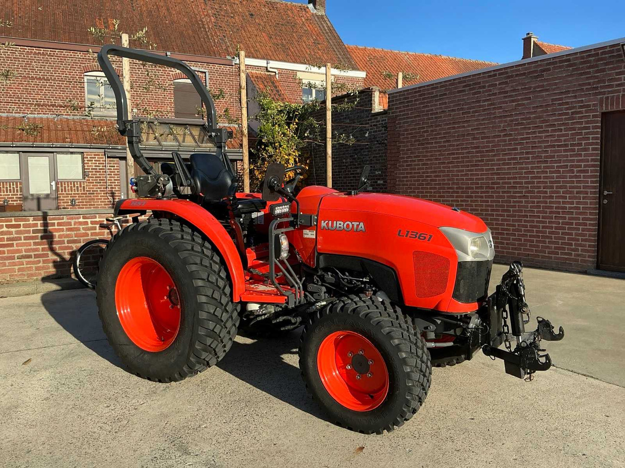 2020 KUBOTA L1361 FOUR WHEEL DRIVE FARM TRACTOR - Traktor: das Bild 4 2020 KUBOTA L1361 FOUR WHEEL DRIVE FARM TRACTOR - Traktor: das Bild 4