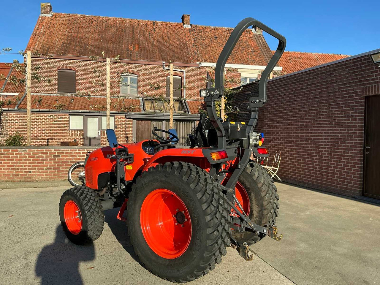 2020 KUBOTA L1361 FOUR WHEEL DRIVE FARM TRACTOR - Traktor: das Bild 3 2020 KUBOTA L1361 FOUR WHEEL DRIVE FARM TRACTOR - Traktor: das Bild 3