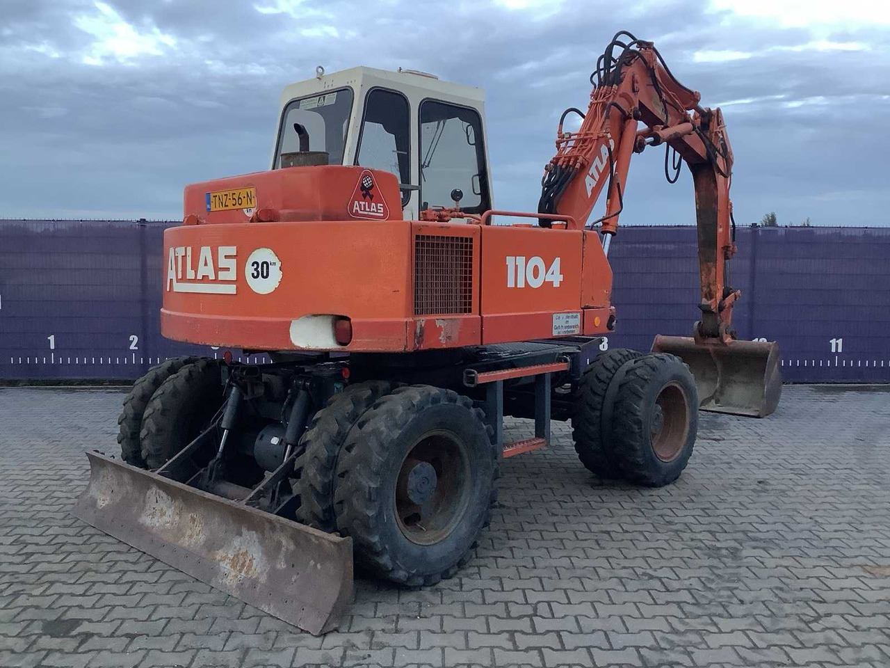 ATLAS - 1104 - WHEELED EXCAVATOR - Mobilbagger: das Bild 4 ATLAS - 1104 - WHEELED EXCAVATOR - Mobilbagger: das Bild 4