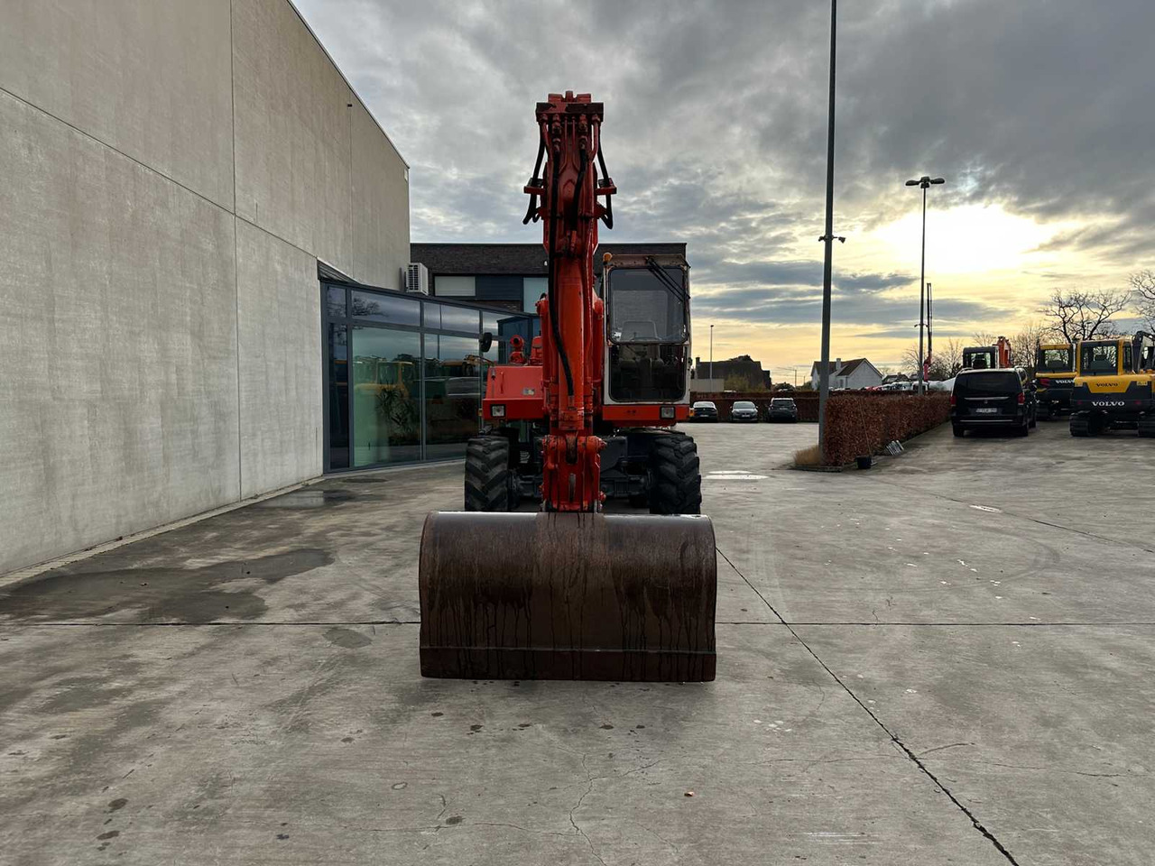 ATLAS - 1985 - 1302E - WHEELED EXCAVATOR - Mobilbagger: das Bild 2 ATLAS - 1985 - 1302E - WHEELED EXCAVATOR - Mobilbagger: das Bild 2