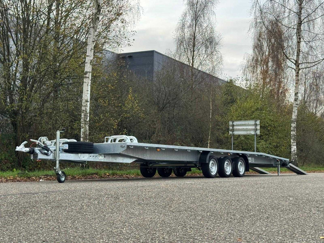 NIEWIADOW - CAR TRANSPORTER - 3 ASSER 2025 - WINCH + RAMPS - 01-WRP-6 - Anhänger: das Bild 1 NIEWIADOW - CAR TRANSPORTER - 3 ASSER 2025 - WINCH + RAMPS - 01-WRP-6 - Anhänger: das Bild 1