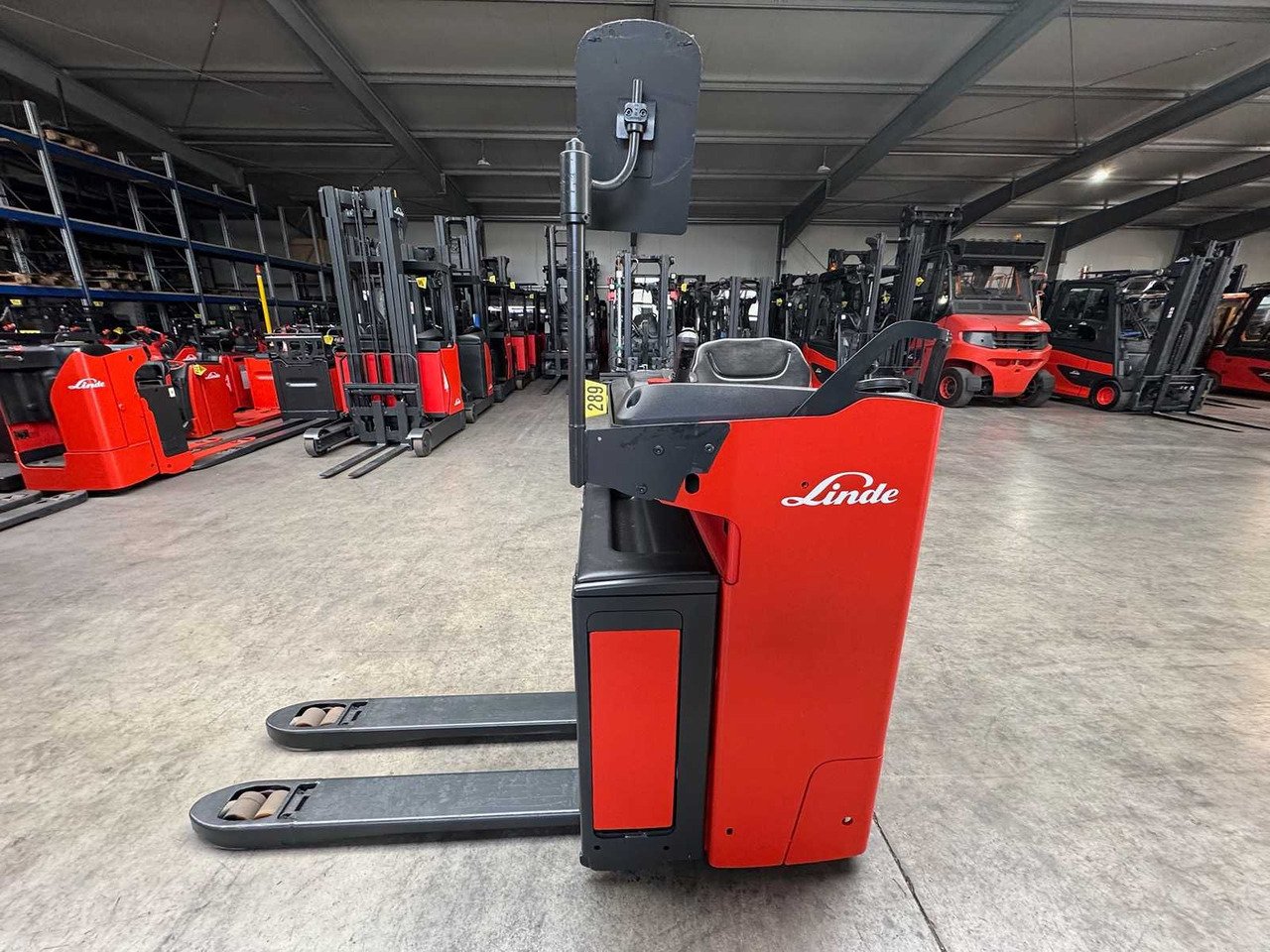 BATTERY 46/2023 BJ.2020 SERVICE + UVV 08/2026 LINDE T20R PALLET TRUCK STACKER ANT 4,715 HOURS - Gabelstapler: das Bild 1 BATTERY 46/2023 BJ.2020 SERVICE + UVV 08/2026 LINDE T20R PALLET TRUCK STACKER ANT 4,715 HOURS - Gabelstapler: das Bild 1