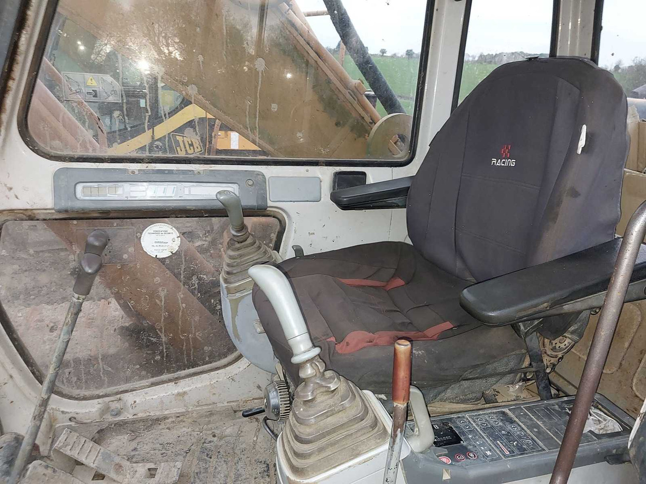 Case 210 - Kettenbagger: das Bild 5 Case 210 - Kettenbagger: das Bild 5