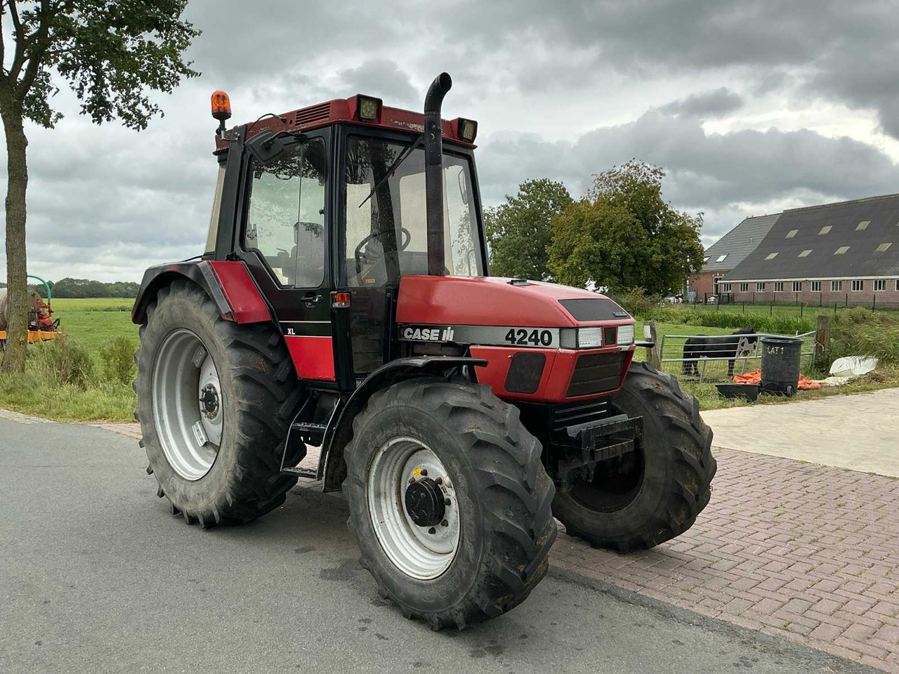 Case ih 4230 xl - Traktor: das Bild 5 Case ih 4230 xl - Traktor: das Bild 5