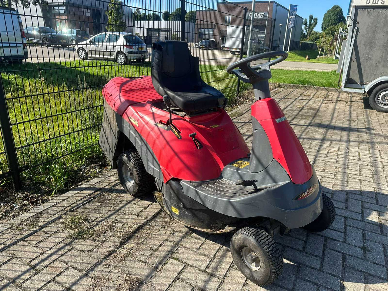 Castelgarden xf 130 hd - Rasenmäher: das Bild 2 Castelgarden xf 130 hd - Rasenmäher: das Bild 2