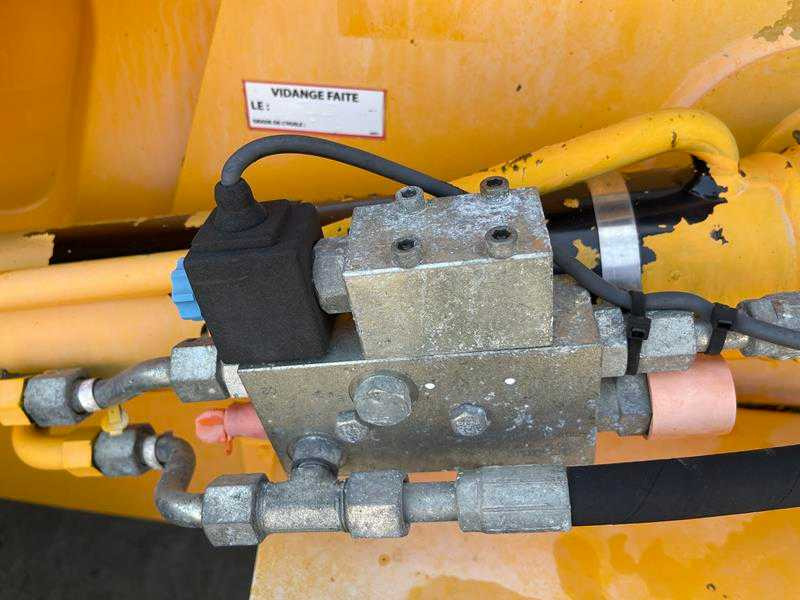Caterpillar 428F - Baggerlader: das Bild 5 Caterpillar 428F - Baggerlader: das Bild 5