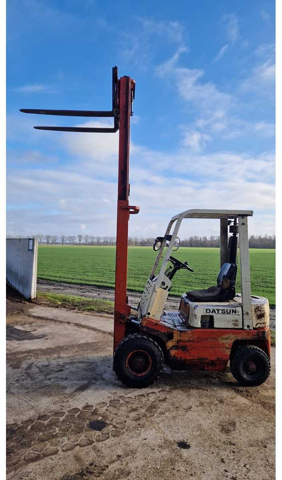 DATSUN - - QF 10 - FORKLIFT - Gabelstapler: das Bild 3 DATSUN - - QF 10 - FORKLIFT - Gabelstapler: das Bild 3