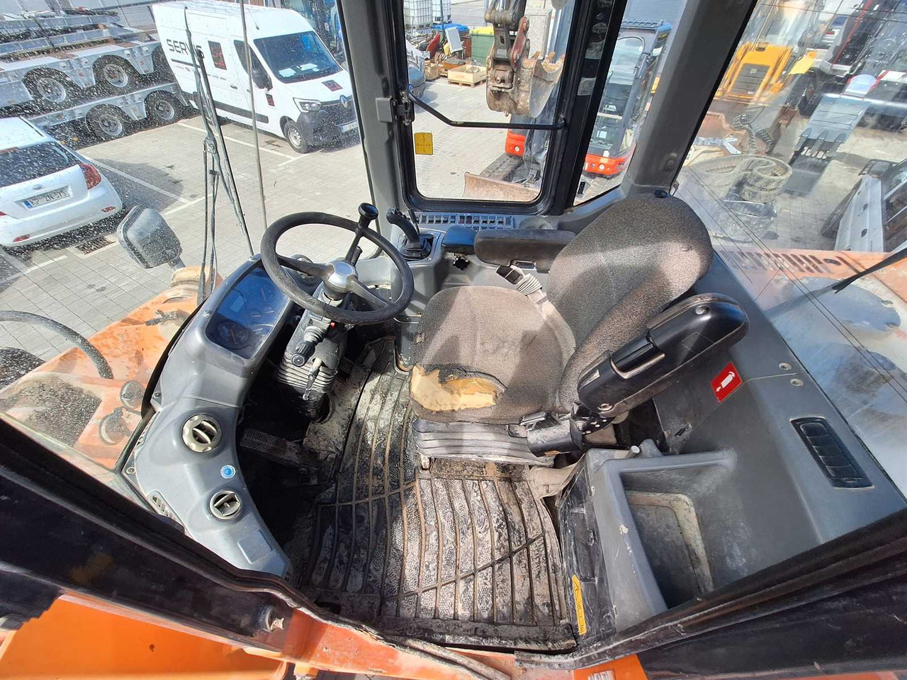 DOOSAN DL 300 - Radlader: das Bild 5 DOOSAN DL 300 - Radlader: das Bild 5