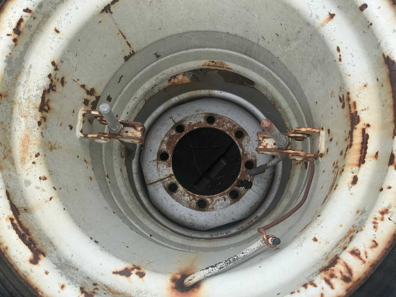 DOUBLE TIRE ON RIM - Mobilbagger: das Bild 5 DOUBLE TIRE ON RIM - Mobilbagger: das Bild 5