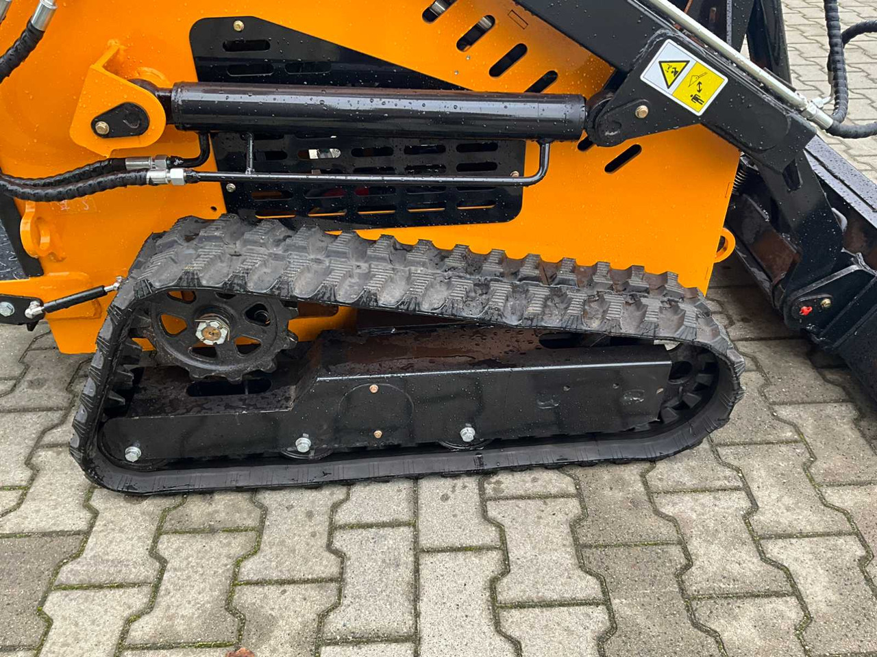 Kompaktlader DPC HT-320: das Bild 15