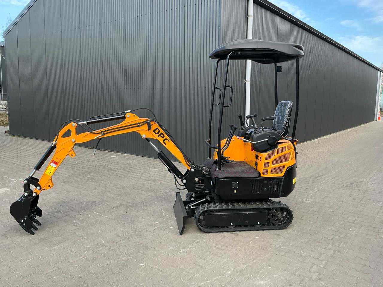 DPC HT15L Electric - Minibagger: das Bild 3 DPC HT15L Electric - Minibagger: das Bild 3