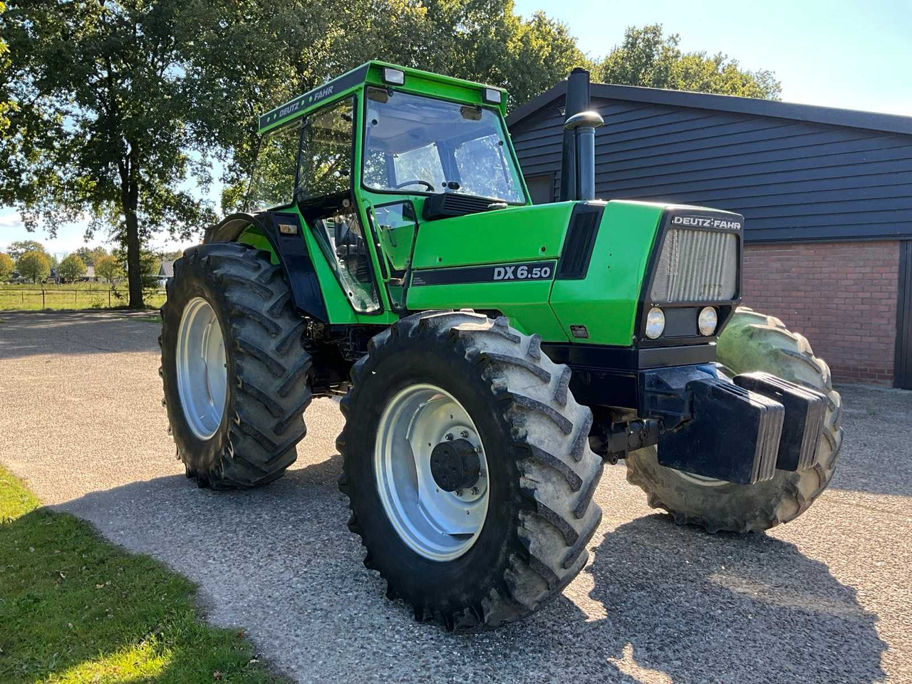 Deutz-Fahr DX 6.50 - Traktor: das Bild 4 Deutz-Fahr DX 6.50 - Traktor: das Bild 4