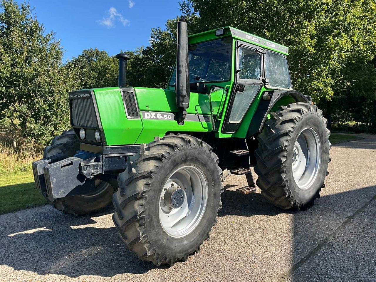 Deutz-Fahr DX 6.50 - Traktor: das Bild 2 Deutz-Fahr DX 6.50 - Traktor: das Bild 2