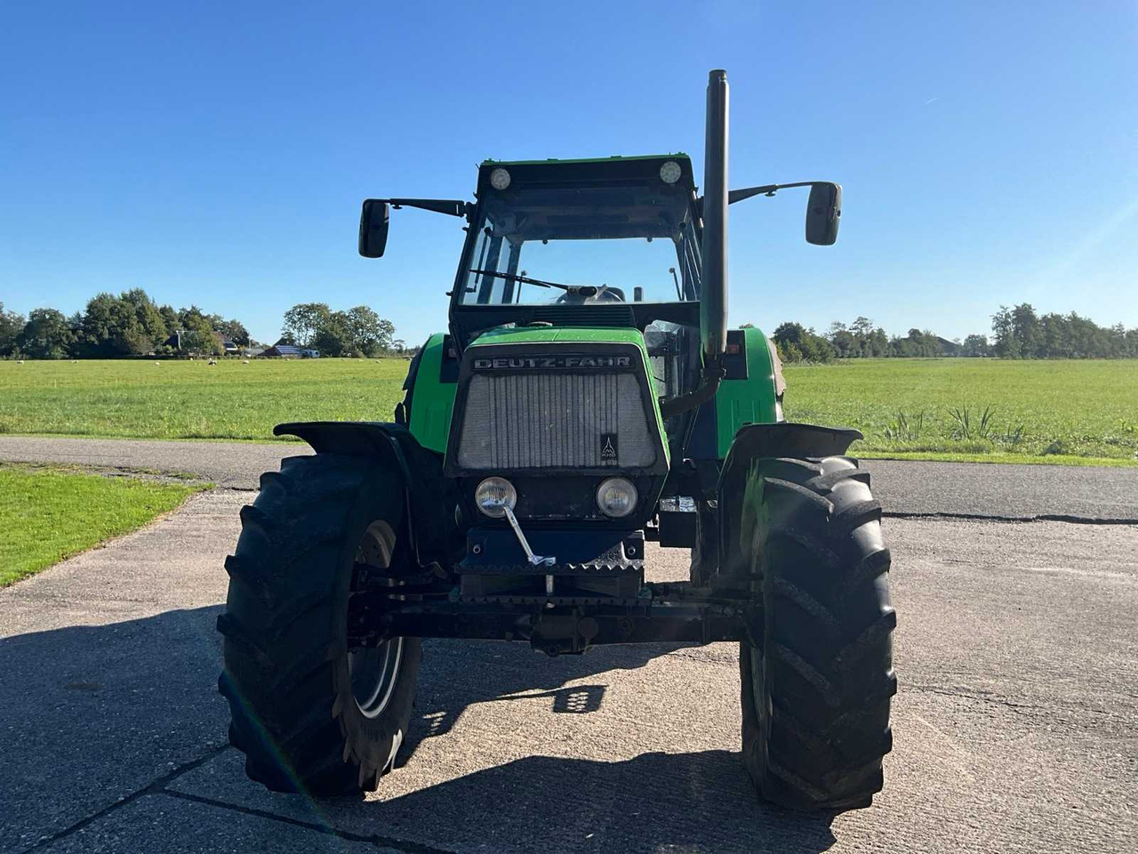Deutz-fahr DX 6.30 - Traktor: das Bild 3 Deutz-fahr DX 6.30 - Traktor: das Bild 3