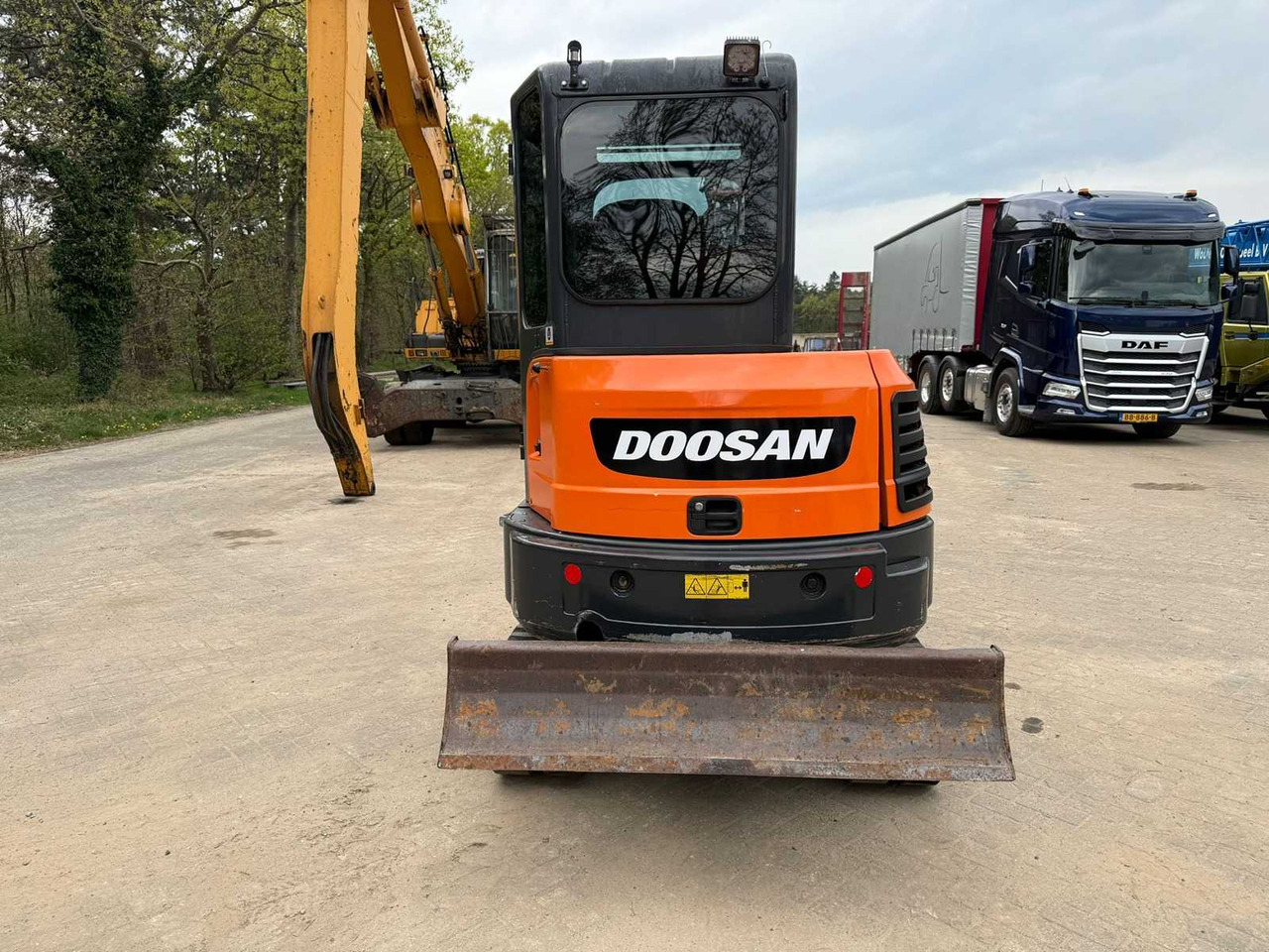 Doosan DX32Z - Kettenbagger: das Bild 4 Doosan DX32Z - Kettenbagger: das Bild 4