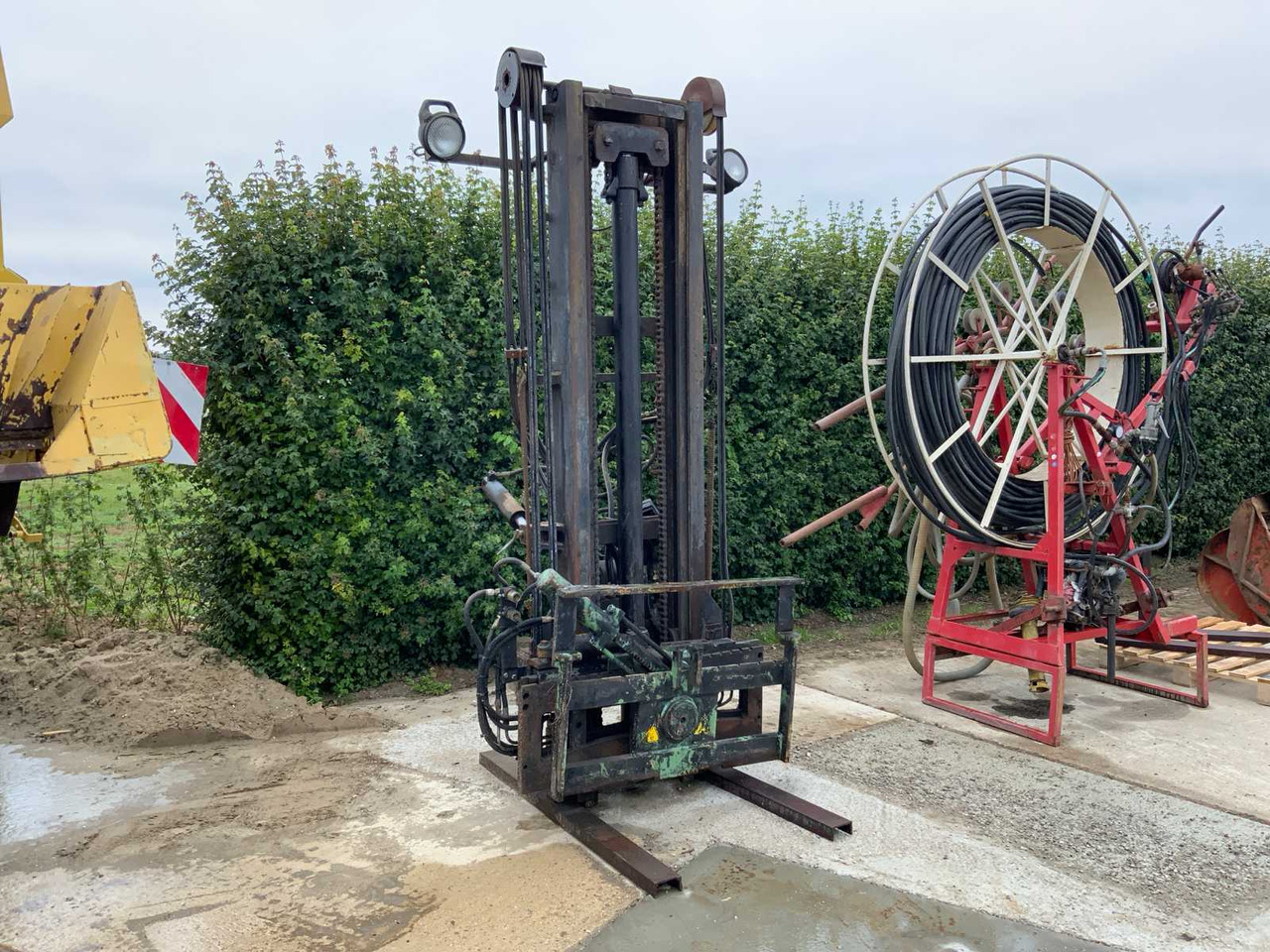 Duplex lifting mast with tilter - Frontlader für Traktor: das Bild 1 Duplex lifting mast with tilter - Frontlader für Traktor: das Bild 1
