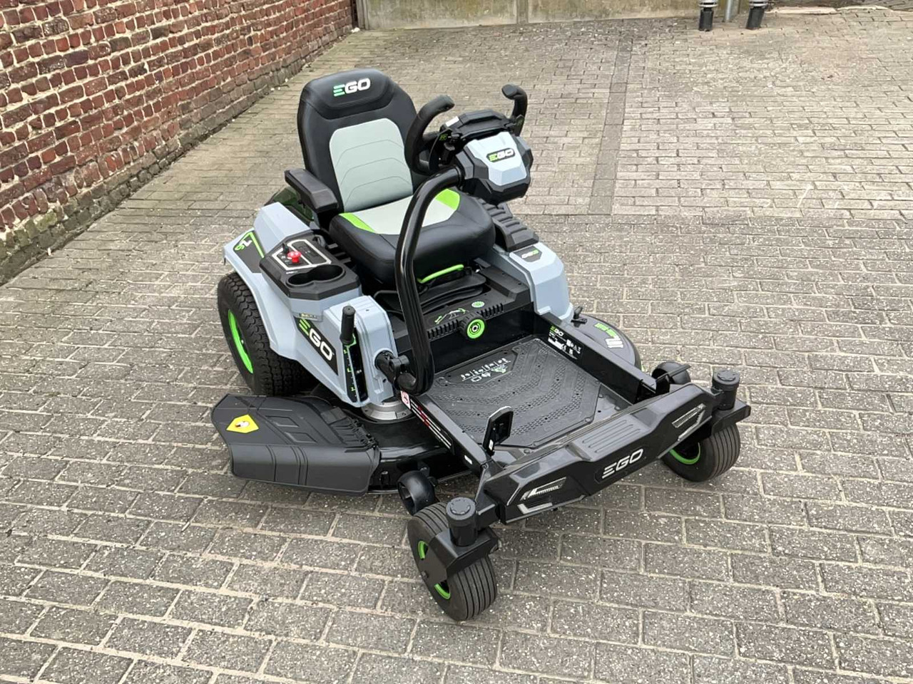 EGO Z6 - Rasenmäher: das Bild 5 EGO Z6 - Rasenmäher: das Bild 5