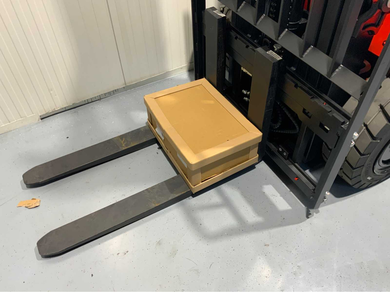 Gabelstapler EP 3500KG LIFTING CAPACITY- 4.8 METER PLYWOOD, FREE-LIFT, SIDE-SHIFT FORKLIFT: das Bild 9 Gabelstapler EP 3500KG LIFTING CAPACITY- 4.8 METER PLYWOOD, FREE-LIFT, SIDE-SHIFT FORKLIFT: das Bild 9