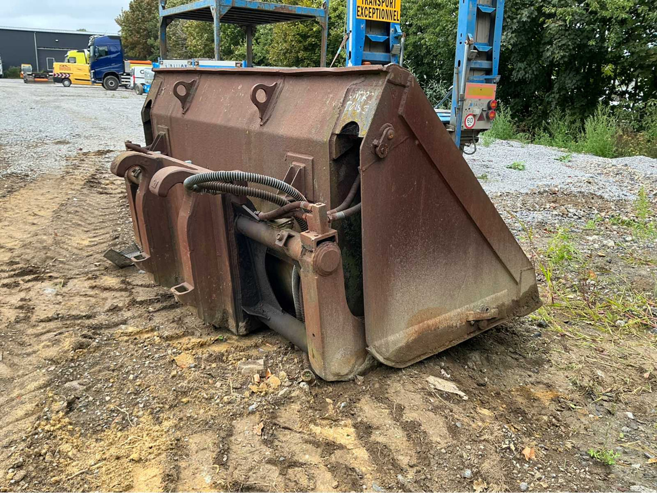 Earthmoving bucket - Baggerschaufel: das Bild 5 Earthmoving bucket - Baggerschaufel: das Bild 5
