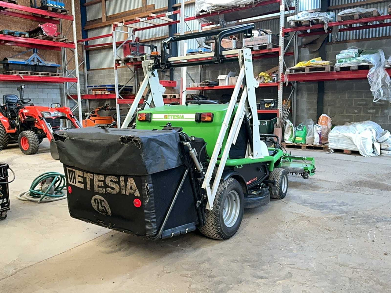 Etesia 124 DX 4X4 - Rasenmäher: das Bild 5 Etesia 124 DX 4X4 - Rasenmäher: das Bild 5