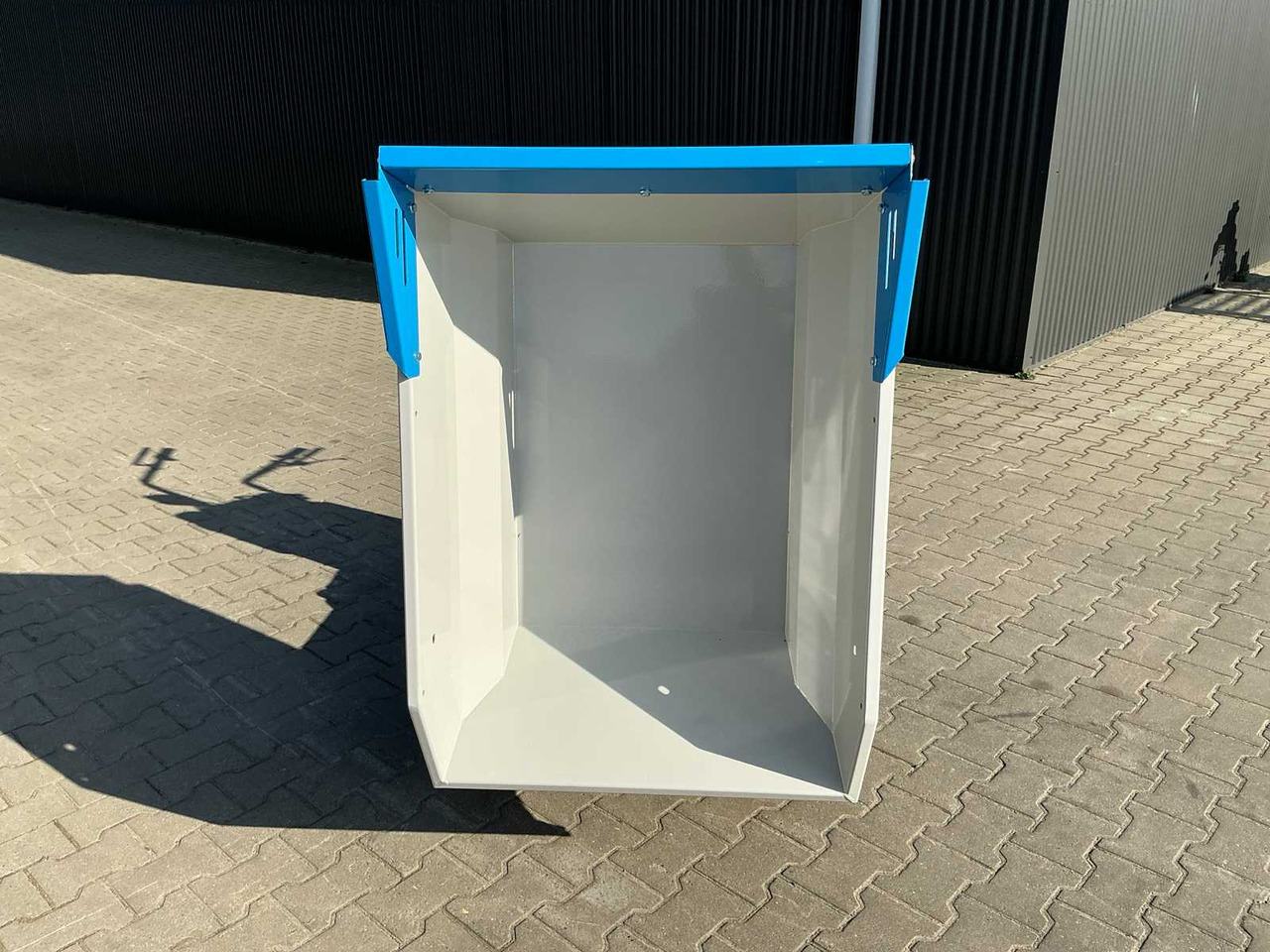 Mini-Kipper FIELD D500E ELECTRIC DUMPER: das Bild 17 Mini-Kipper FIELD D500E ELECTRIC DUMPER: das Bild 17