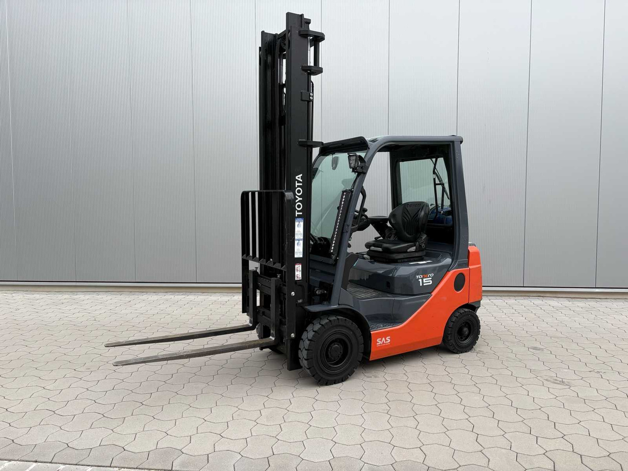 FORKLIFT TOYOTA 02-8FGF15 - Gabelstapler: das Bild 1 FORKLIFT TOYOTA 02-8FGF15 - Gabelstapler: das Bild 1