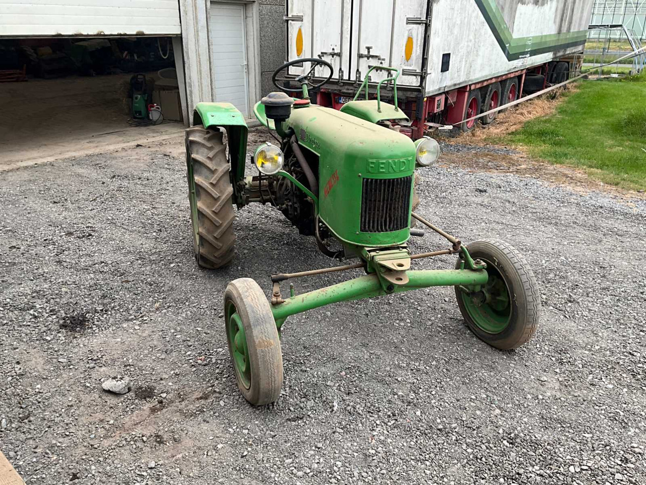 Fendt F12HL - Traktor: das Bild 4 Fendt F12HL - Traktor: das Bild 4