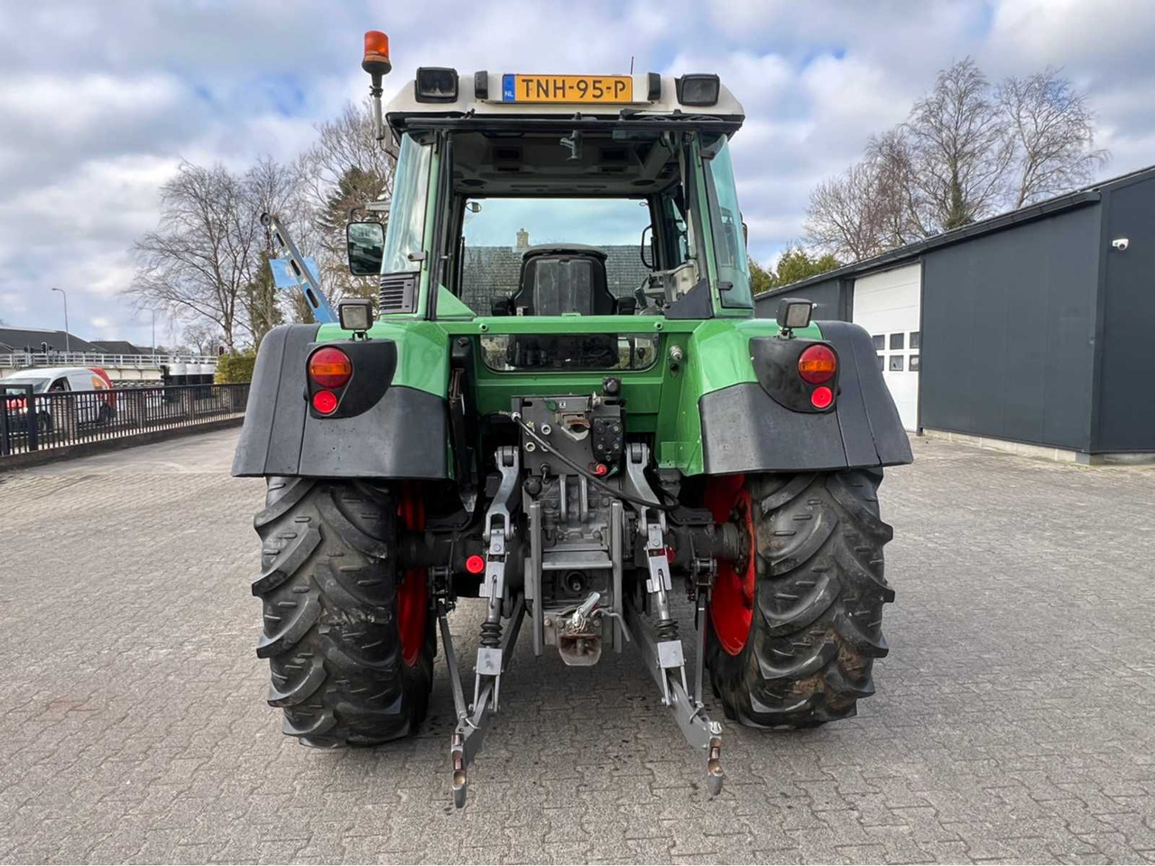 Fendt Farmer 410 - Traktor: das Bild 3 Fendt Farmer 410 - Traktor: das Bild 3