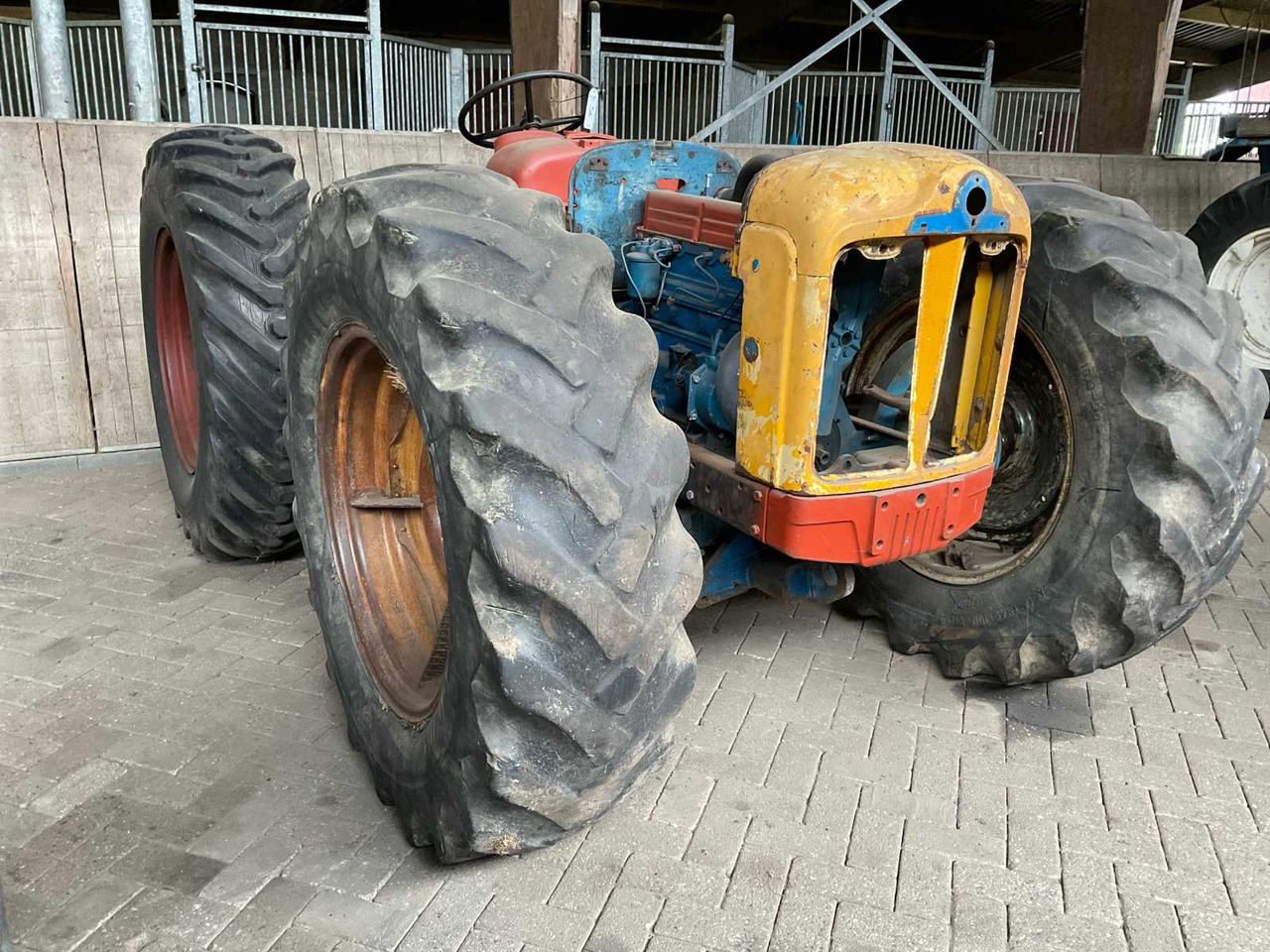 Fordson Major County Super 4 - Traktor: das Bild 2 Fordson Major County Super 4 - Traktor: das Bild 2