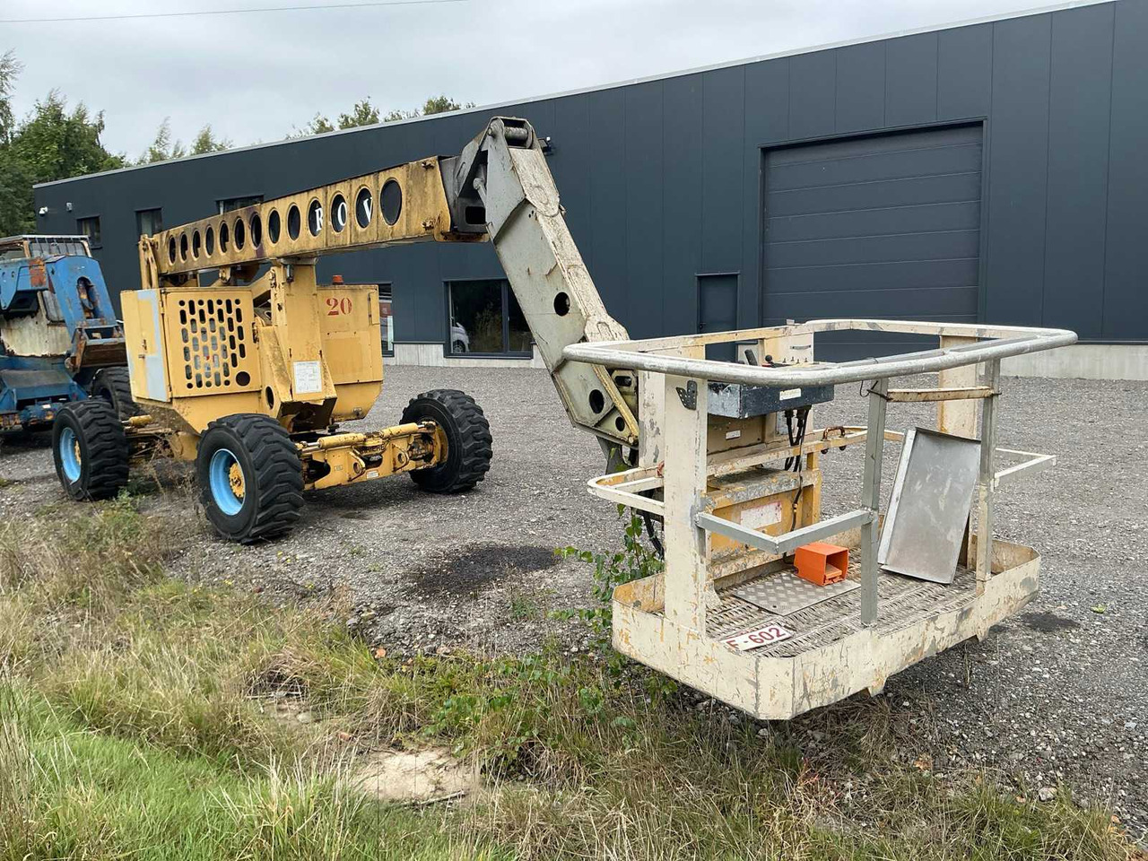 Grove AMZ68XT - Arbeitsbühne: das Bild 1 Grove AMZ68XT - Arbeitsbühne: das Bild 1