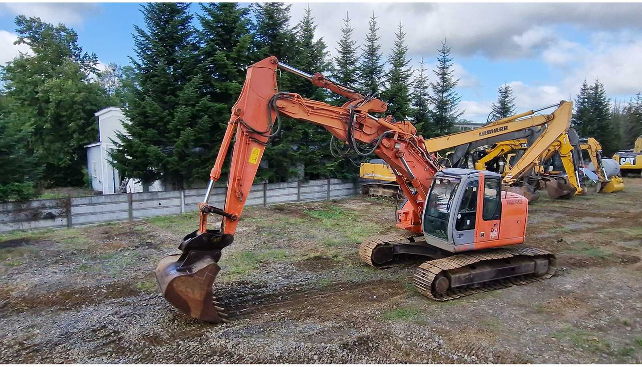 HITACHI ZX225USLC - Kettenbagger: das Bild 1 HITACHI ZX225USLC - Kettenbagger: das Bild 1