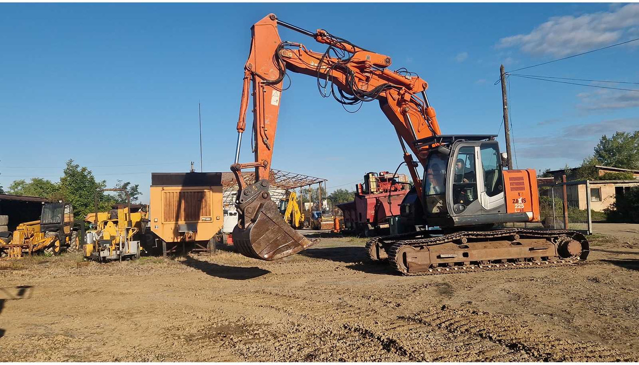 HITACHI Zaxis 225 - Kettenbagger: das Bild 5 HITACHI Zaxis 225 - Kettenbagger: das Bild 5