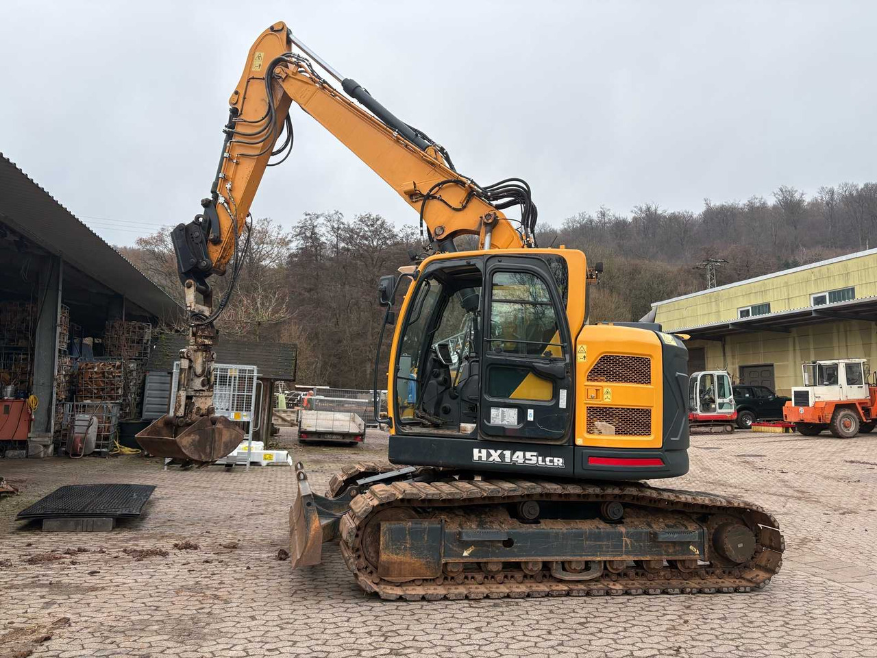 HYUNDAI HX145LCR – SHORT TAIL SWING CRAWLER EXCAVATOR - Bagger: das Bild 2 HYUNDAI HX145LCR – SHORT TAIL SWING CRAWLER EXCAVATOR - Bagger: das Bild 2