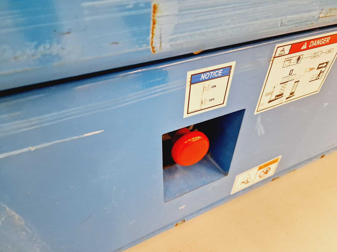 Arbeitsbühne Haulotte Compact 14: das Bild 15