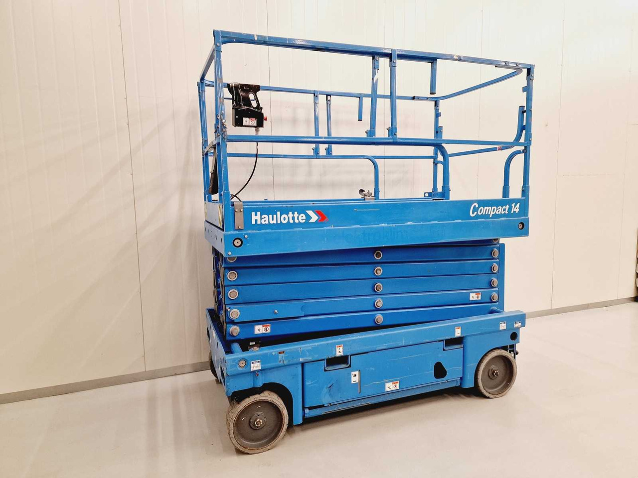 Haulotte Compact 14 - Arbeitsbühne: das Bild 5 Haulotte Compact 14 - Arbeitsbühne: das Bild 5