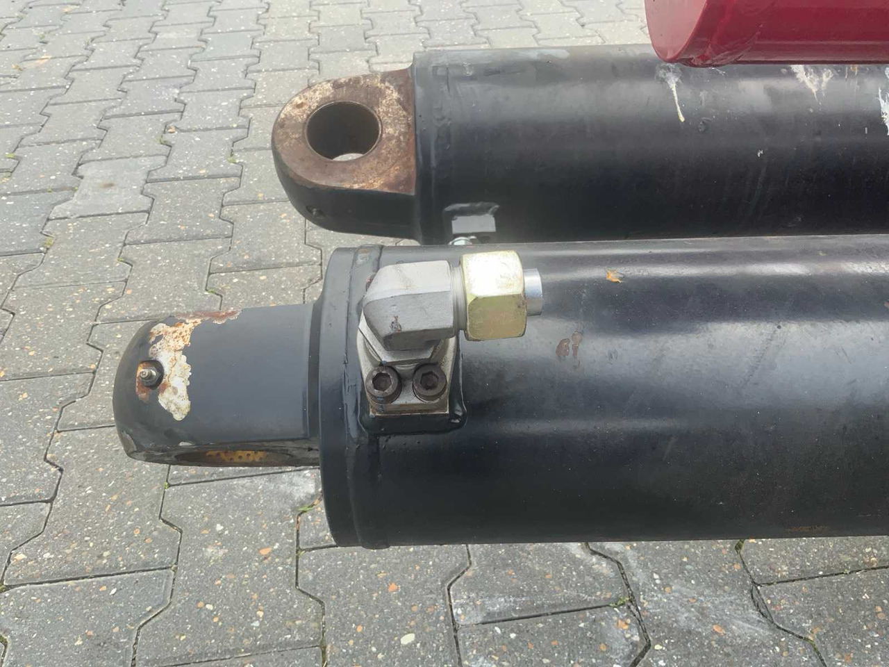 Hydraulic cylinder (2x) - Düngetechnik: das Bild 4 Hydraulic cylinder (2x) - Düngetechnik: das Bild 4