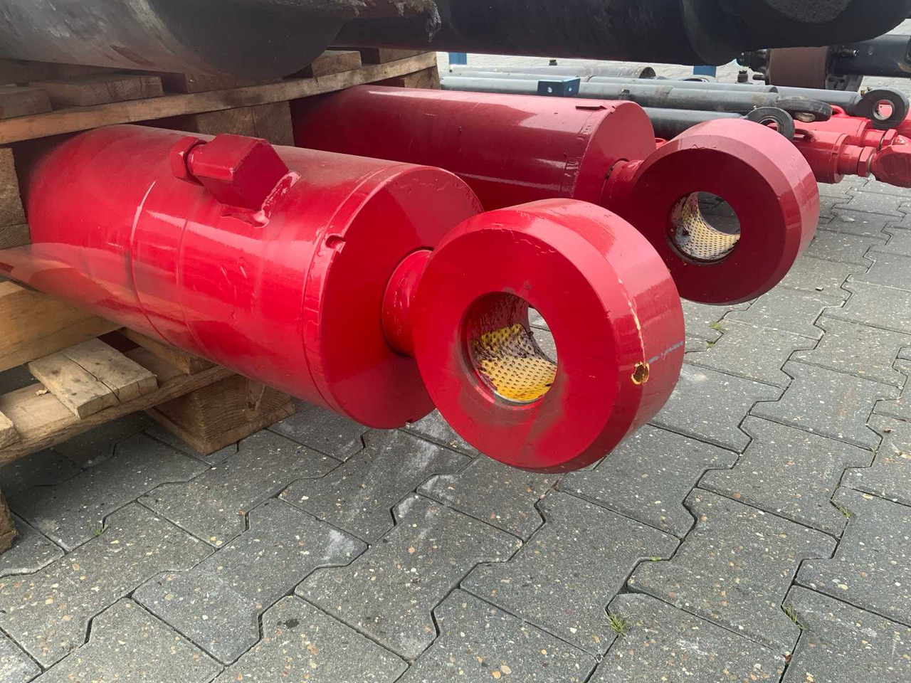 Hydraulic cylinder (2x) - Düngetechnik: das Bild 2 Hydraulic cylinder (2x) - Düngetechnik: das Bild 2