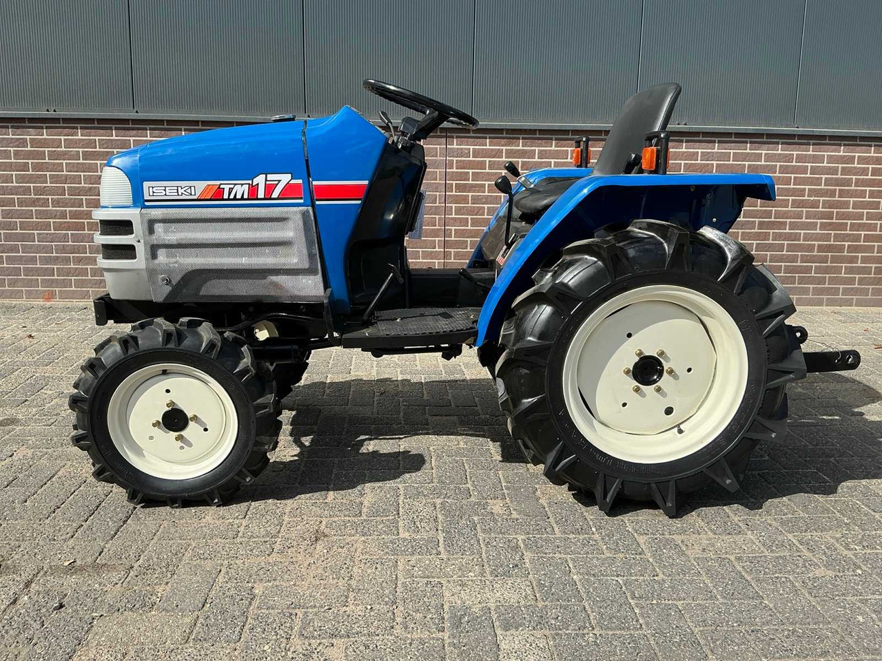 Iseki TM17 - Kleintraktor: das Bild 2 Iseki TM17 - Kleintraktor: das Bild 2